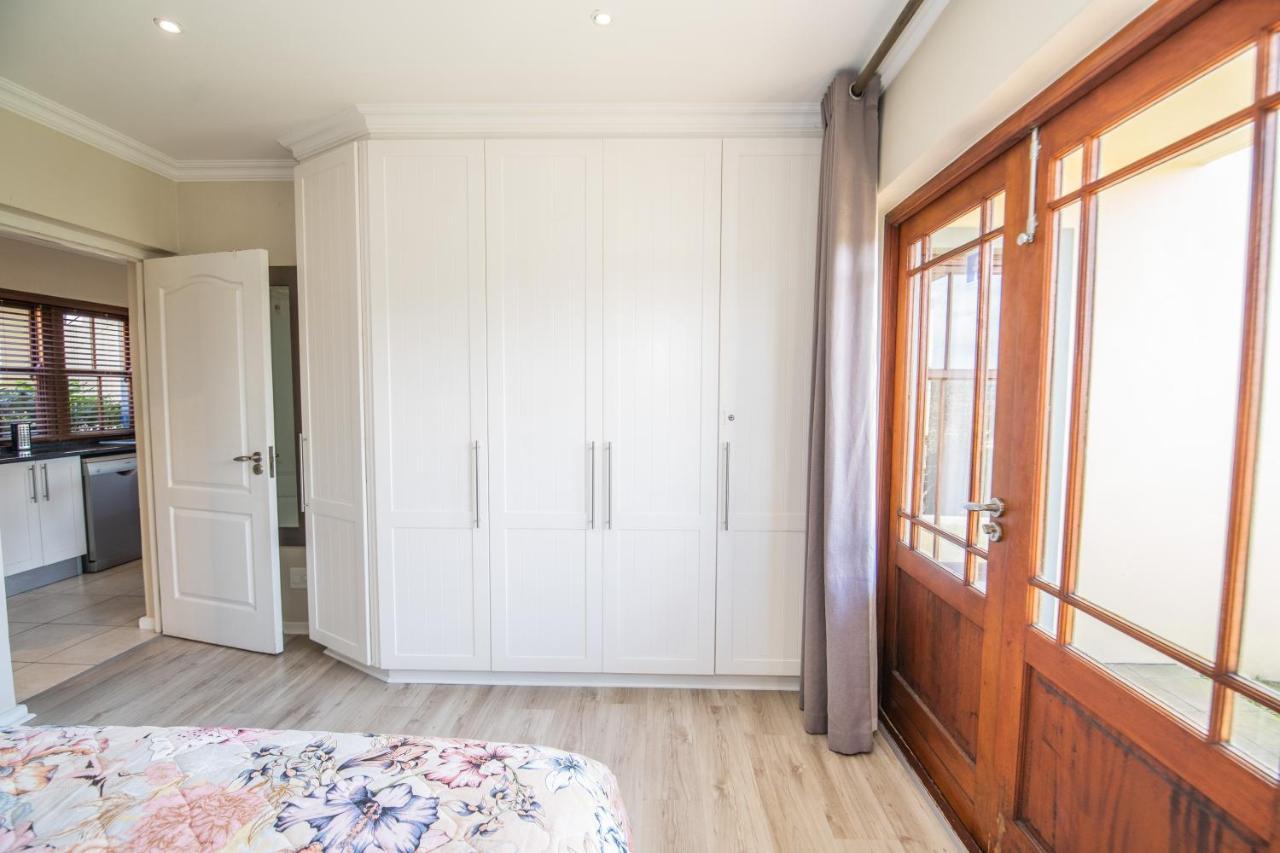 Apartamento Six Whale Rock Gardens With Back Up Power For Load Shedding Plettenberg Bay Exterior foto