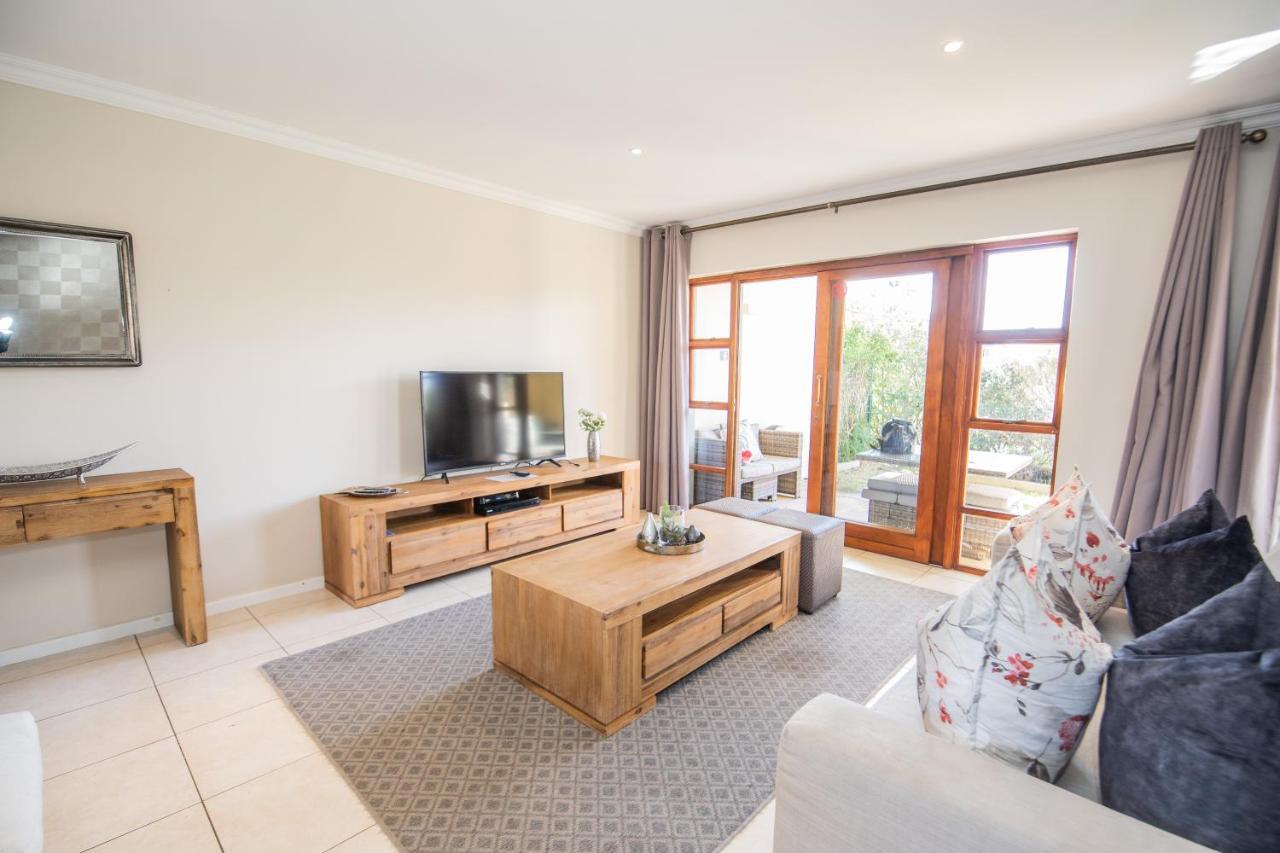 Apartamento Six Whale Rock Gardens With Back Up Power For Load Shedding Plettenberg Bay Exterior foto