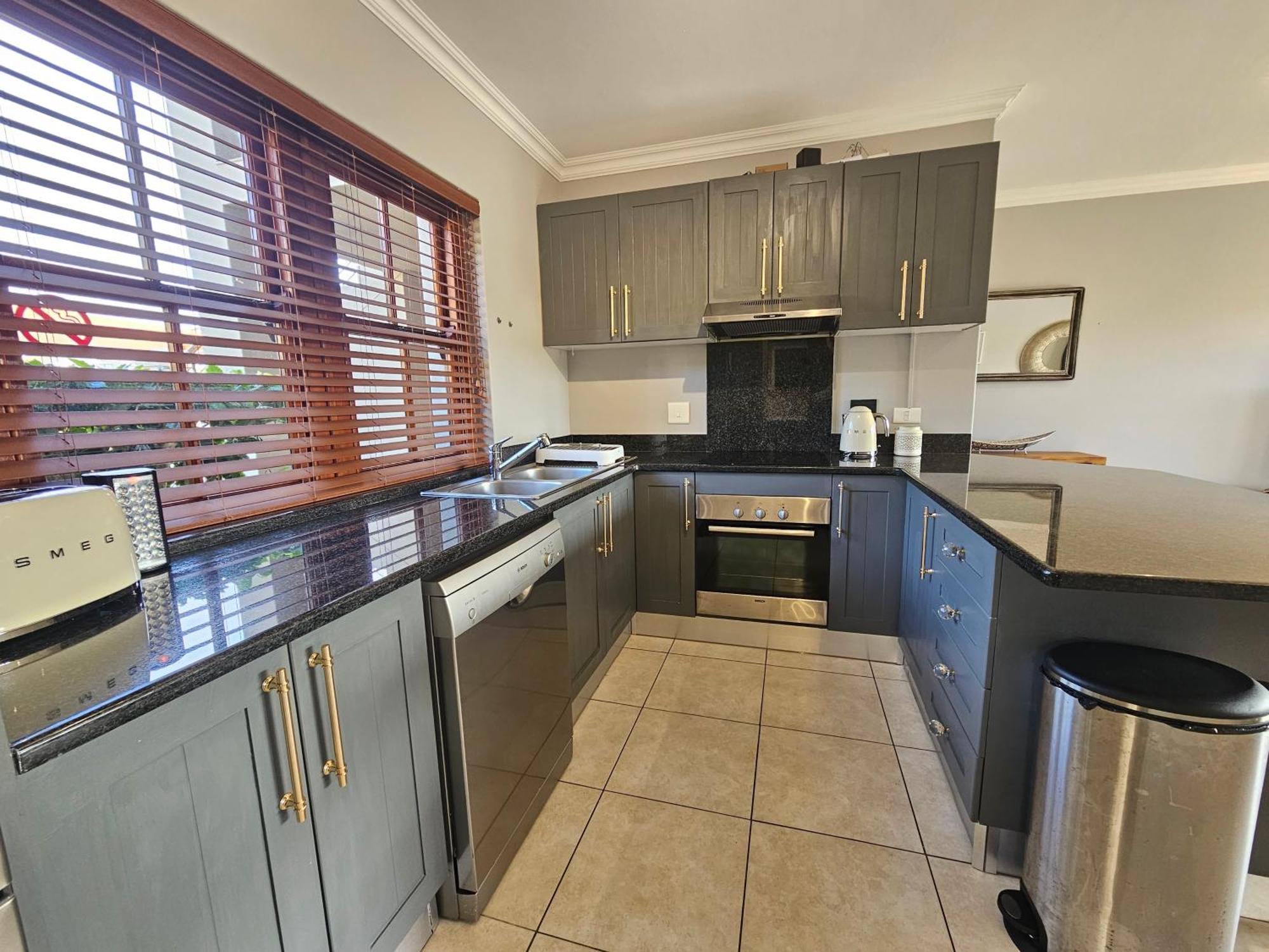 Apartamento Six Whale Rock Gardens With Back Up Power For Load Shedding Plettenberg Bay Exterior foto