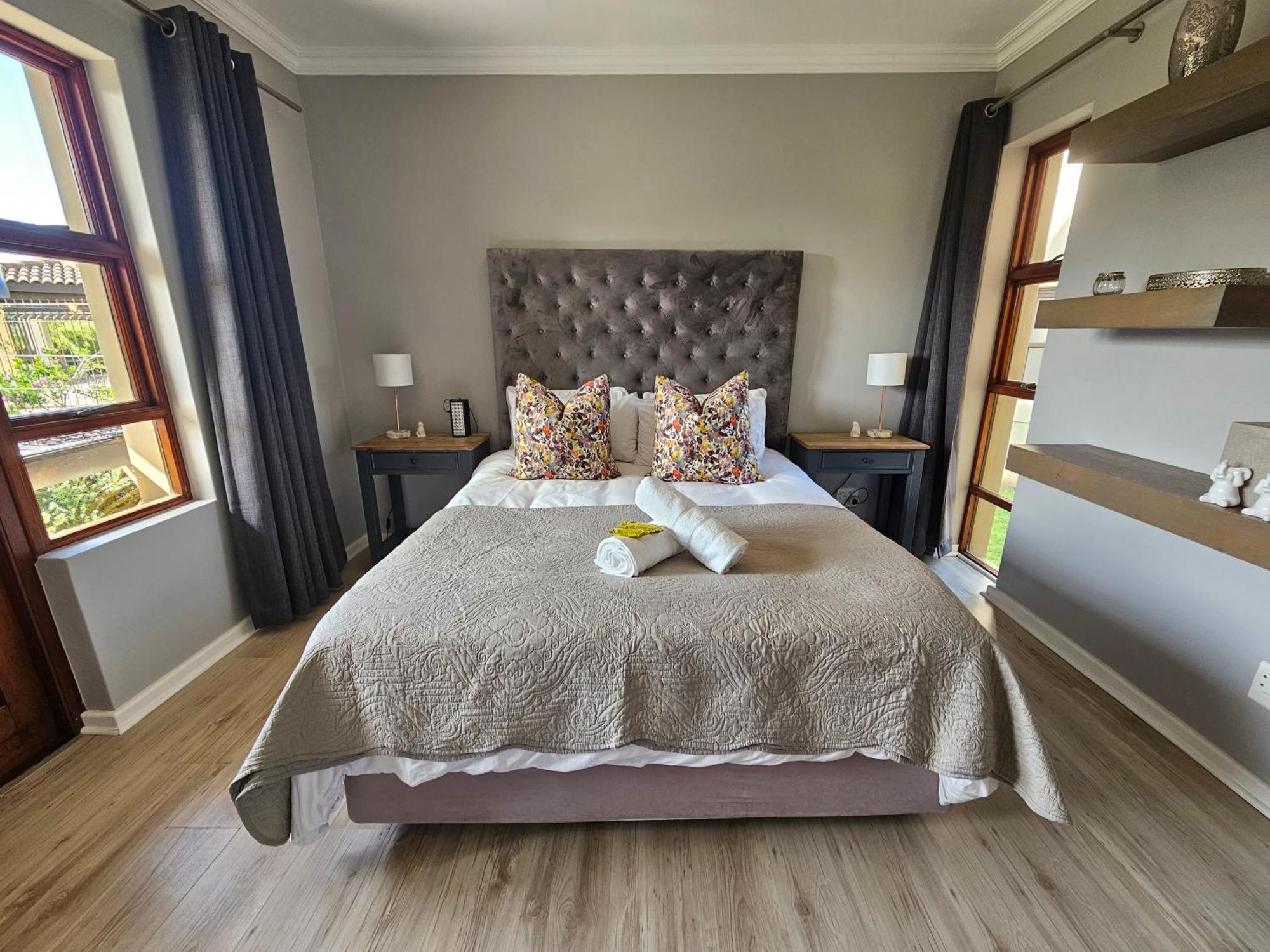 Apartamento Six Whale Rock Gardens With Back Up Power For Load Shedding Plettenberg Bay Exterior foto